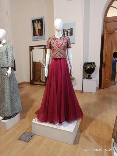 عکس کاخ شمس (موزه پوشاک سلطنتی)