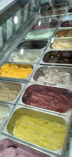 عکس بستی آبمیوه داش ممد