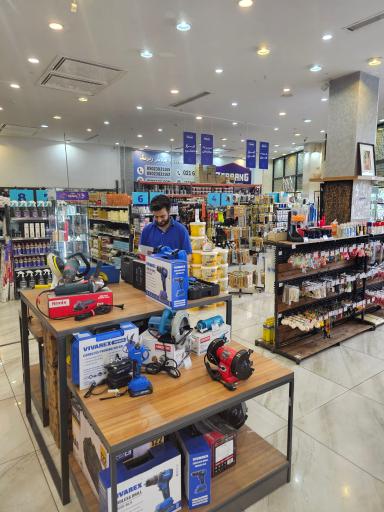عکس فروشگاه زنجیره ای رنگ و ابزار زبرنگ