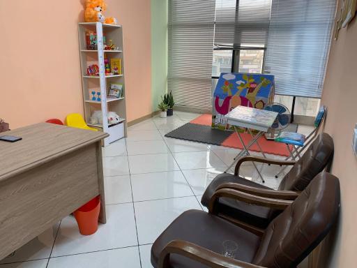 عکس کلینیک روانشناسی یگانه