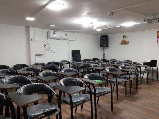 عکس آموزشگاه فن بیان سیمرغ