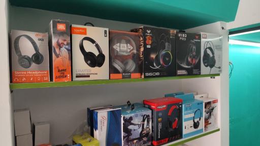 عکس تعمیرات و خدمات کامپیوتری محسن