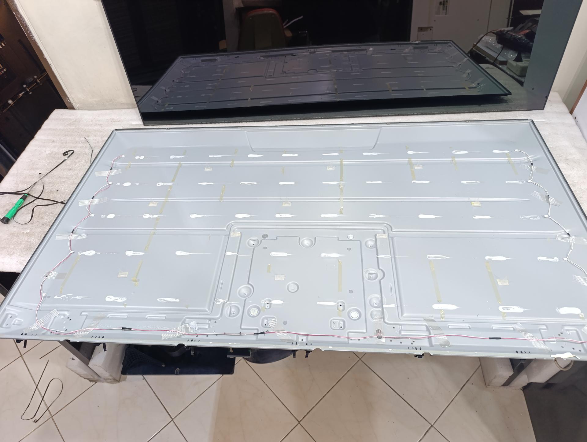 عکس تعمیرات تلویزیون در شیراز