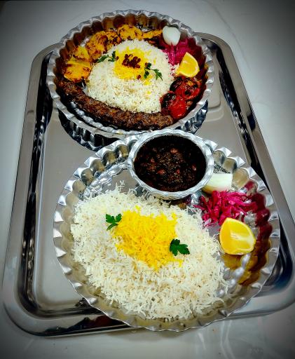 عکس رستوران و سفره خانه سنتی دهکده