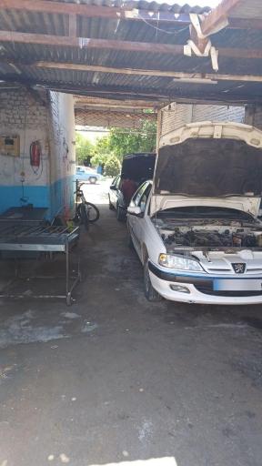 عکس تعمیرگاه برومند