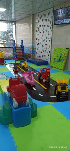 عکس خانه بازی کودک رزلند