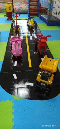 عکس خانه بازی کودک رزلند