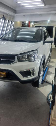 مرکز کارشناسی رنگ و بدنه آقای خودرو