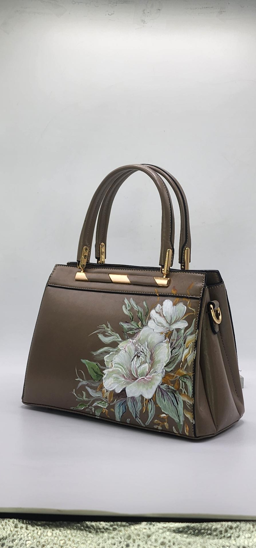 عکس فروشگاه اینترنتی مسترچرم