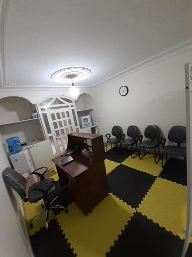 عکس کاردرمانی و گفتاردرمانی آوا