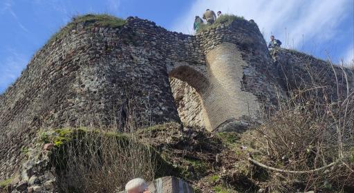 عکس قلعه باستانی صلصال لیسار