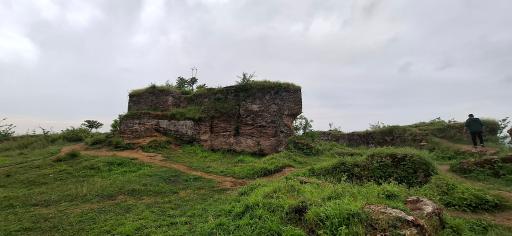 عکس قلعه باستانی صلصال لیسار