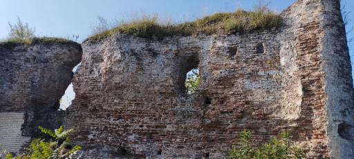 عکس قلعه باستانی صلصال لیسار