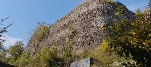 عکس قلعه باستانی صلصال لیسار