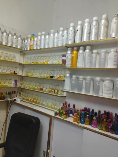 عکس عطر لوزی 