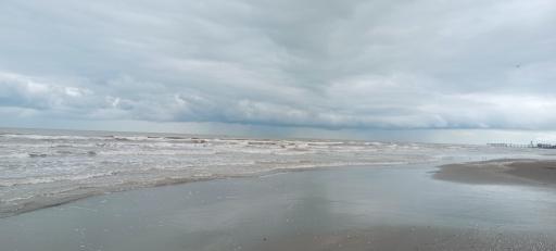 عکس ساحل کریم آباد