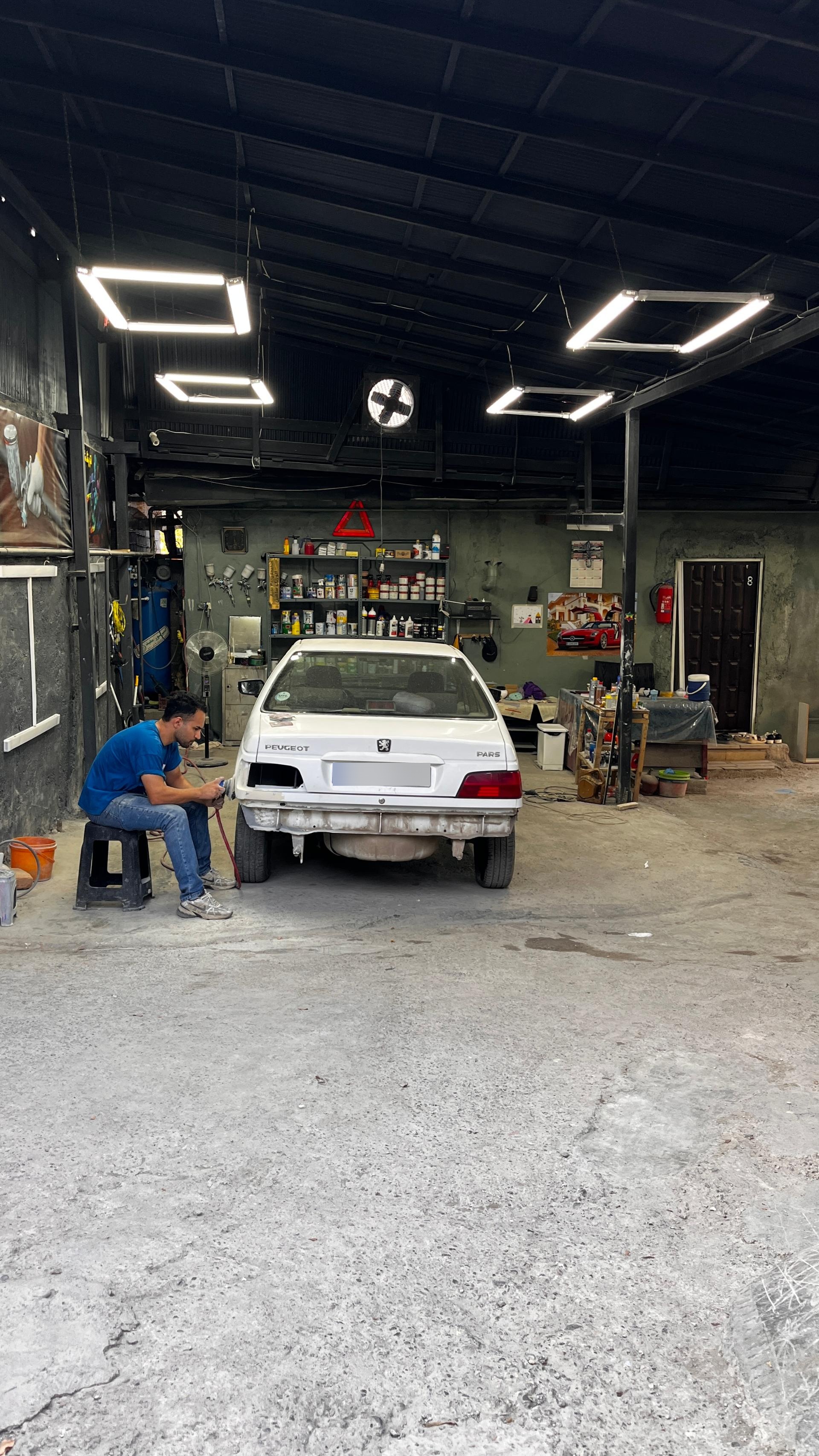 عکس نقاشی خودرو شاهین