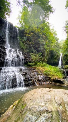 عکس آبشار زمرد حویق