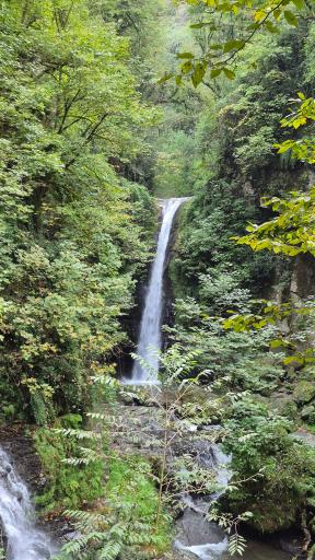 عکس آبشار زمرد حویق