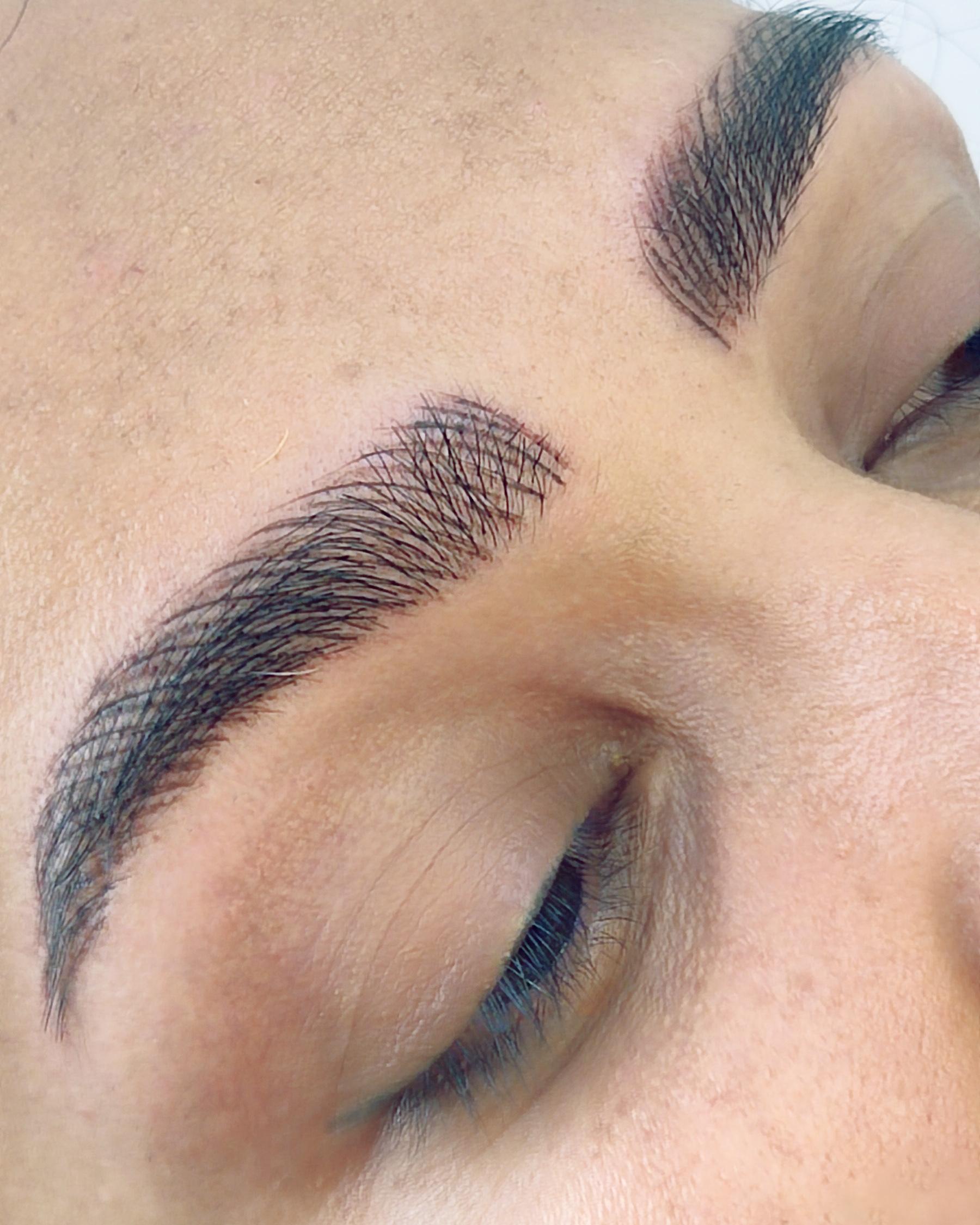 عکس سالن زیبایی و مرکز تخصصی آرایش دائم سمیه فردوس 