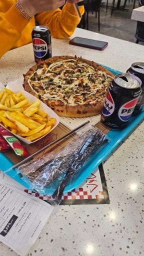 عکس پیتزا خاتون