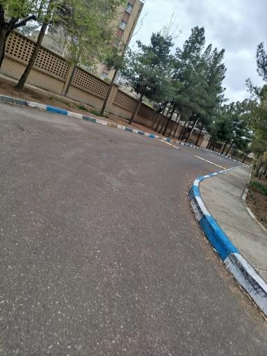 عکس پارکینگ عمومی بیمارستان غرضی