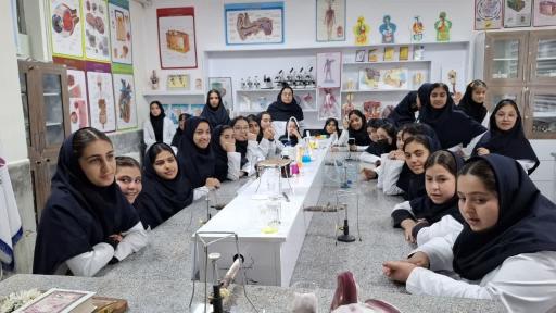 عکس دبیرستان دخترانه نگین(دانشوران جاوید)