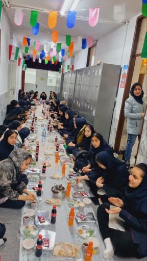 عکس دبیرستان دخترانه نگین(دانشوران جاوید)