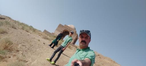 عکس چارتاقی زیگورات (آتشکده نیاسر)