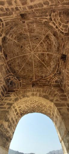 عکس چارتاقی زیگورات (آتشکده نیاسر)