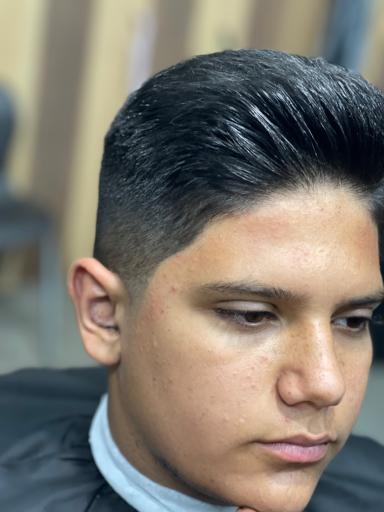 عکس پیرایش رضا آذین