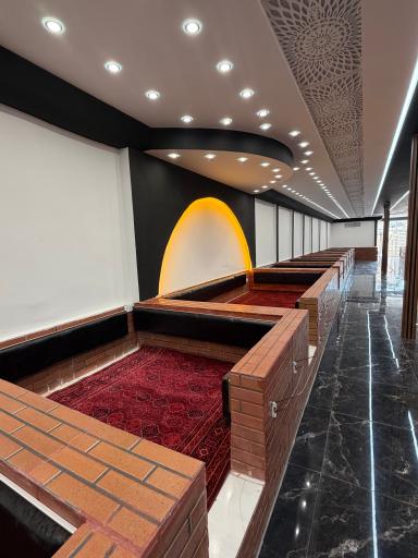 عکس عمارت سنتی و سفره خانه سنتی سوین