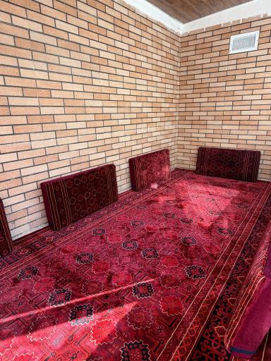 عکس عمارت سنتی و سفره خانه سنتی سوین