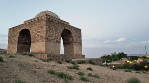 عکس 7 — چارتاقی زیگورات (آتشکده نیاسر)