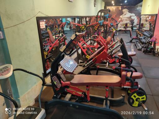 عکس باشگاه ورزشی فرهاد