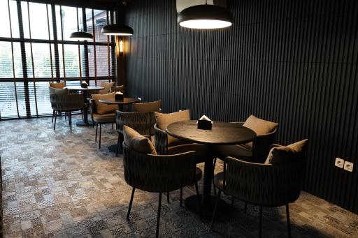 عکس کافه عربی حافل