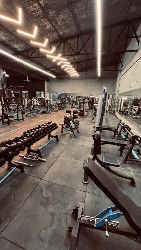 عکس باشگاه بدنسازی ایمان جیم