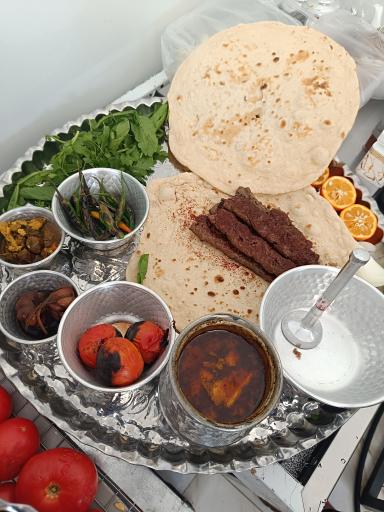 عکس کبابسرای پسران استاد جمعه