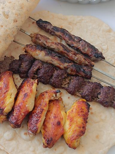 عکس کبابسرای پسران استاد جمعه