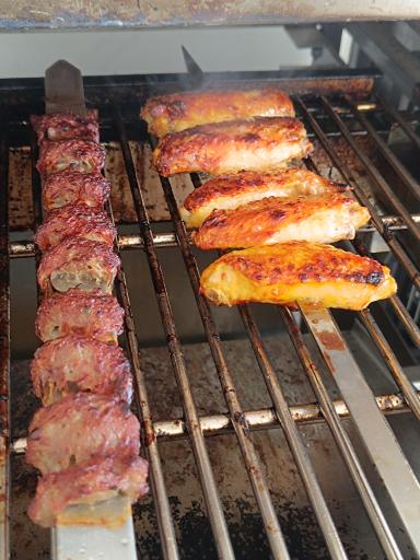 عکس کبابسرای پسران استاد جمعه