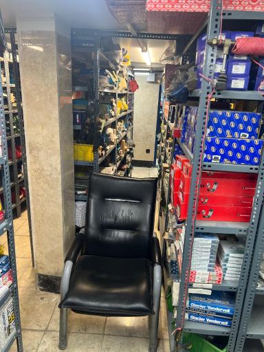 عکس فروشگاه ولوو