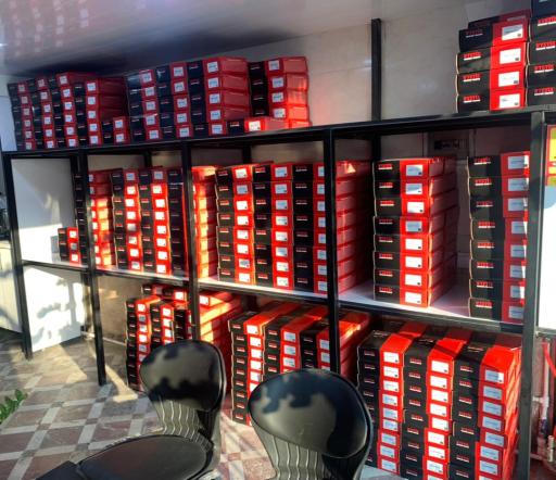 عکس فروشگاه ولوو