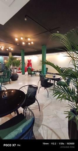 عکس کافه فست فود بیست 