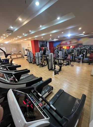 عکس مجموعه ورزشی مهر مجلل 