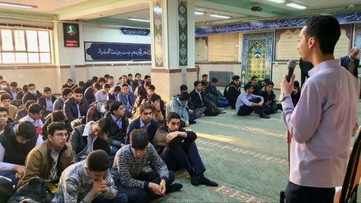 عکس دبیرستان استعدادهای درخشان دوره دوم آیت الله شهید صدوقی (ره)