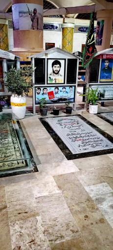 عکس گلزار شهدای بهشت صادق