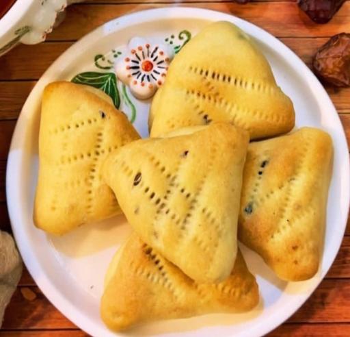 عکس کلوچه خرمایی مکسان