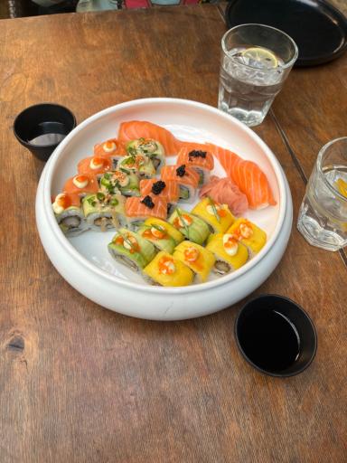 عکس رستوران آسیایی سوشی سو