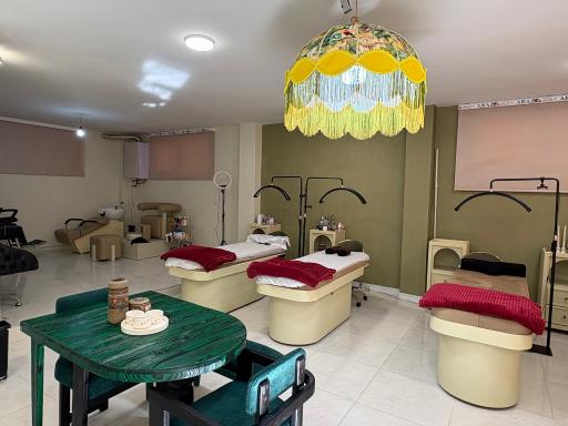 سالن زیبایی یاسی کمالیان