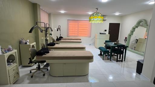 سالن زیبایی یاسی کمالیان